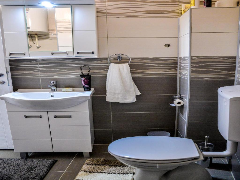Garni Hotel Apel Apartments photo