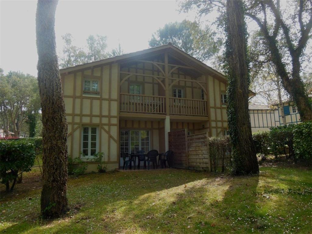Maisonnette avec parking, animaux OK - 4/6 pers. - FR-1-878-53 - 2
