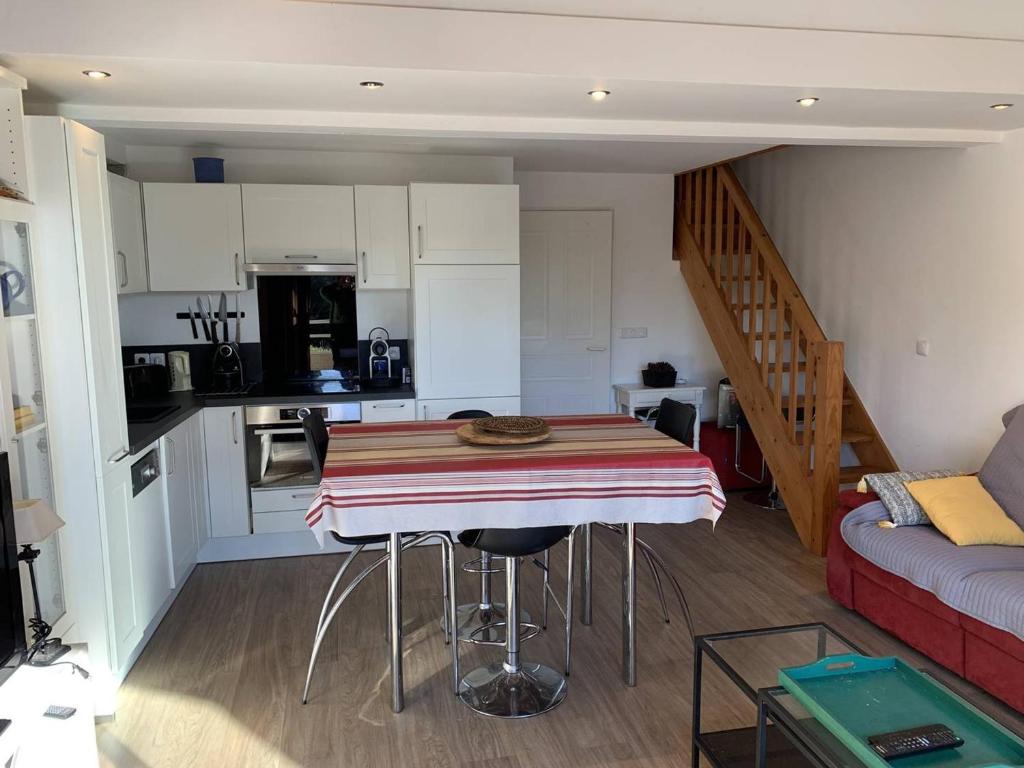 Appartement duplex, parking, animaux acceptés - 6 pers. - FR-1-878-63 - 5