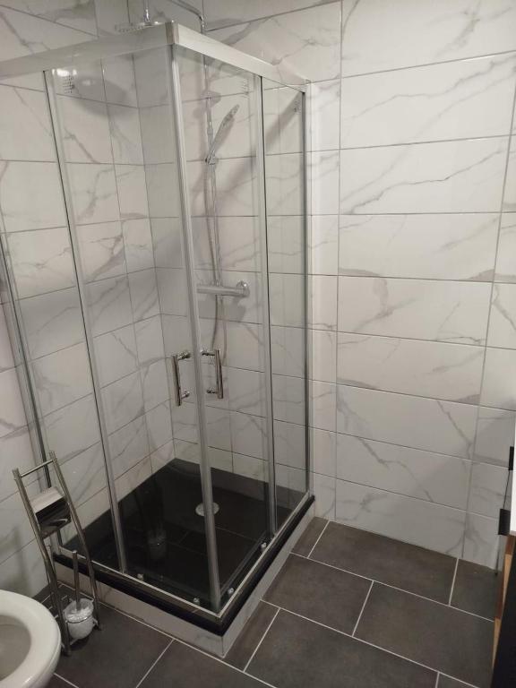 T2 centre Lourdes, proche sanctuaire avec balcon - 2
