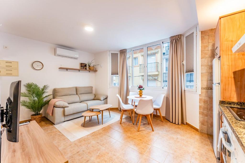 Cosy 2 Bed set in a quiet street of Los Boliches - Pass the Keys - 1