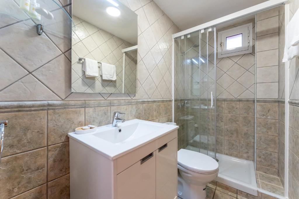 Cosy 2 Bed set in a quiet street of Los Boliches - Pass the Keys - 5