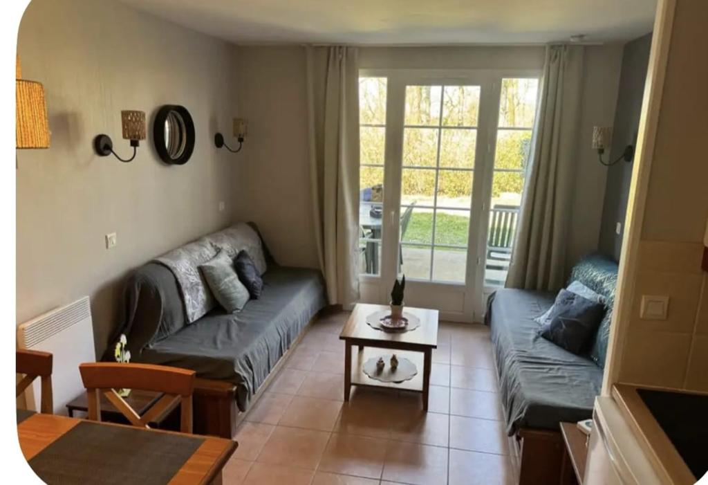 Le Cocon du lac, Duplex 5 pers, Piscine avec Jacuzzi, lac et pêche - 2