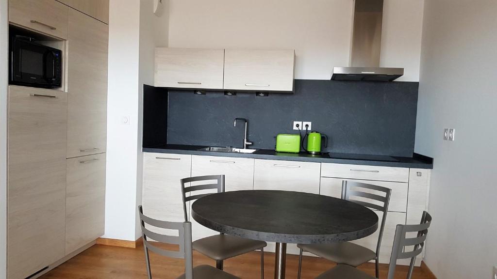 Appartement 2 chambres et parking - 4