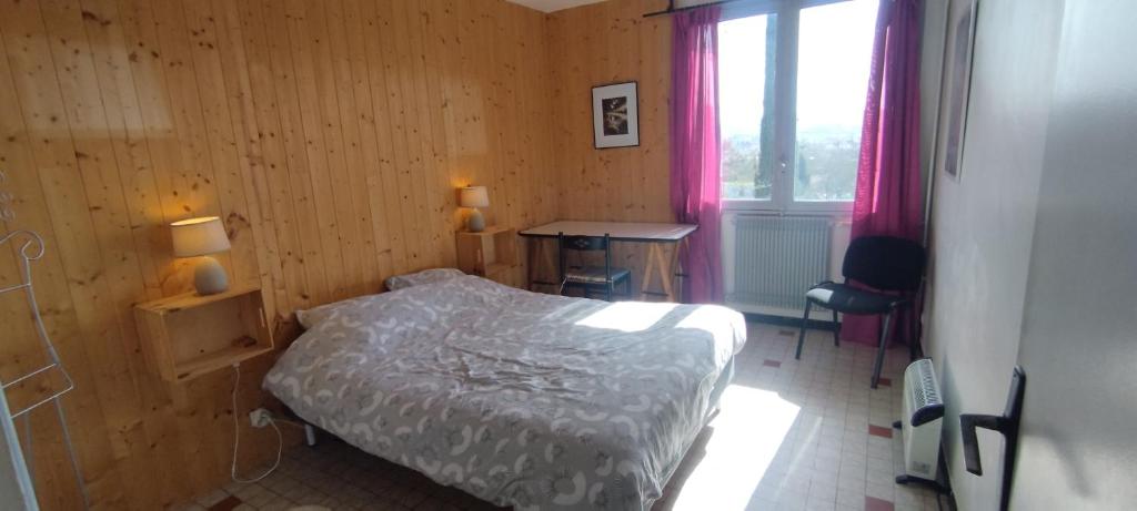 Un balcon sur la Cité médiévale, appartement deux chambres, calme et lumineux - 5