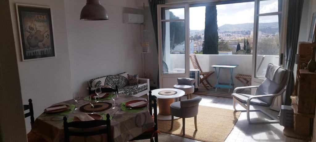 Un balcon sur la Cité médiévale, appartement deux chambres, calme et lumineux - 3