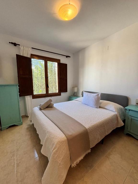 Apartamento con jardín, piscina y parking - 5