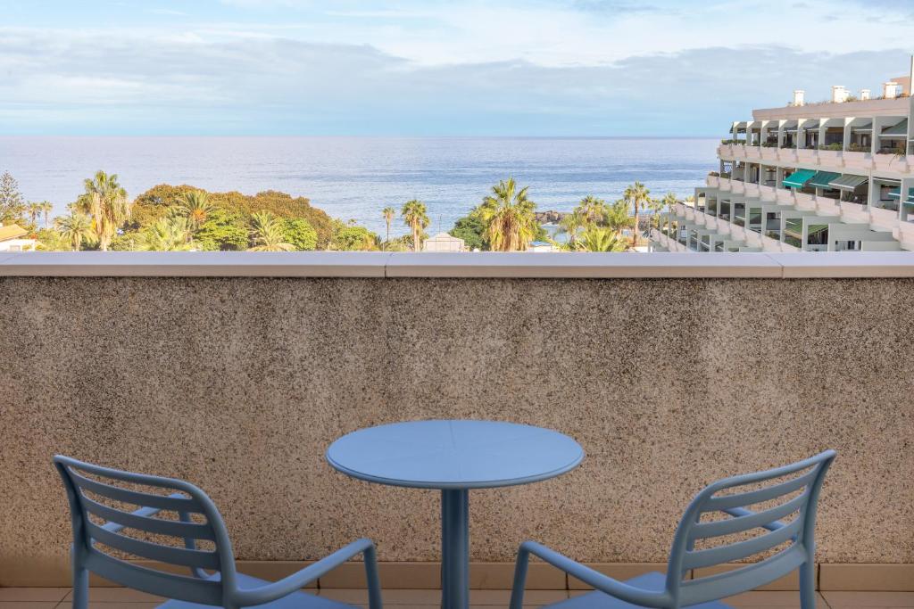 Alua Tenerife — Hotel rooms in Puerto de la Cruz, Canary Islands