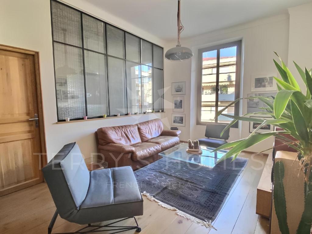 Louis By Terrys Homes - 1