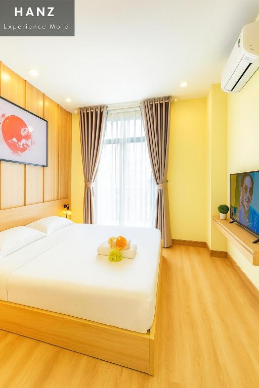 Shared lounge/TV area