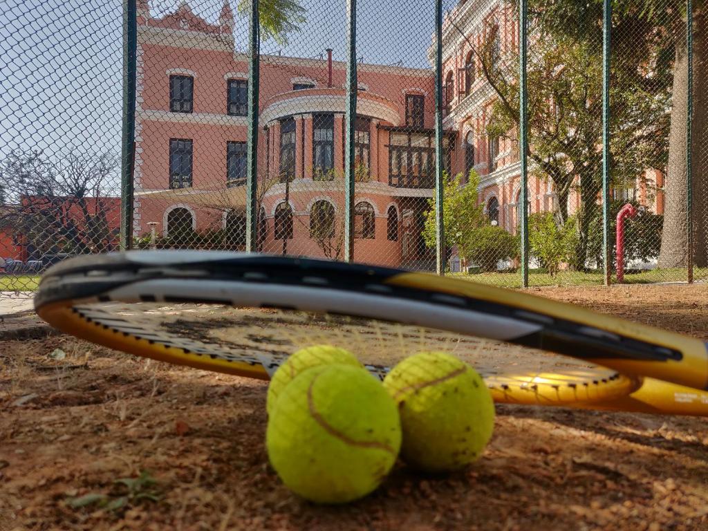 Tennis court
