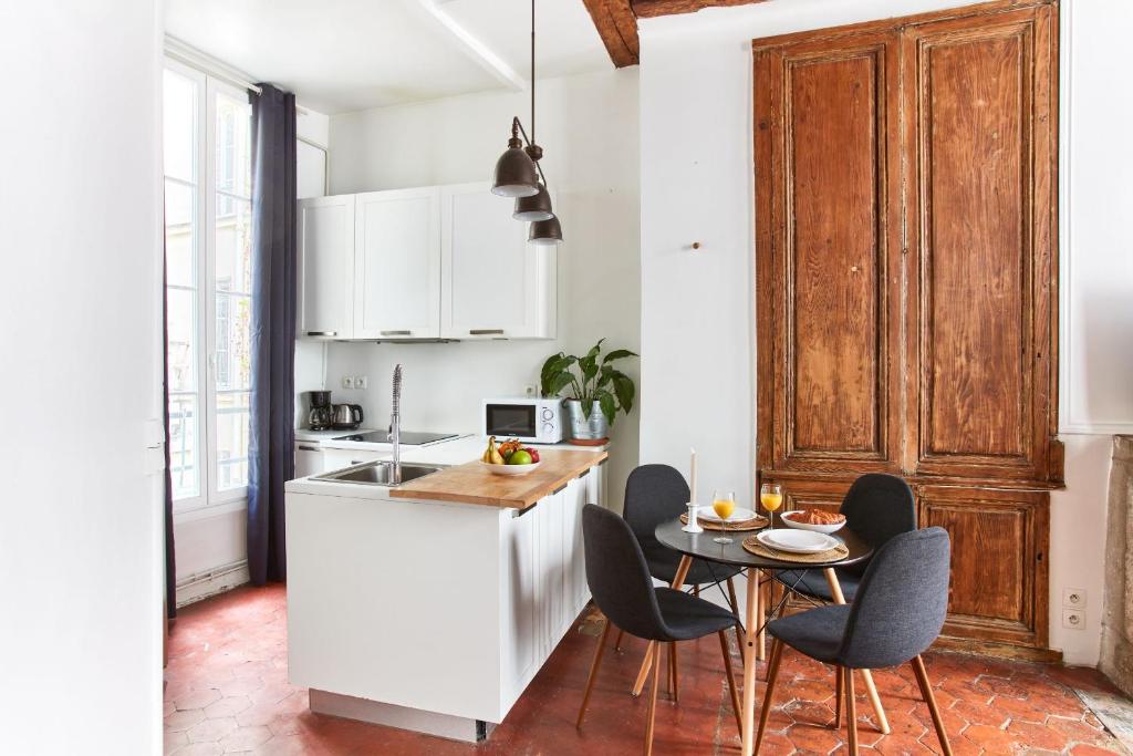 Heart of Montorgueil & Les Halles - 1BR - Paris Vacation Rentals - 4