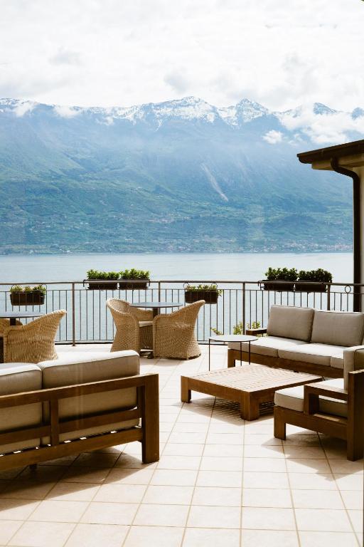 Hotel Mercedes — Restaurant & bars in Limone sul Garda, Lombardy