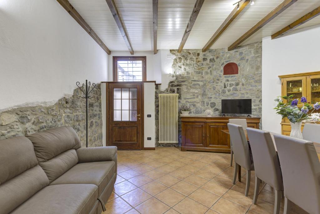 Argegno Vintage by Wonderful Italy - 5