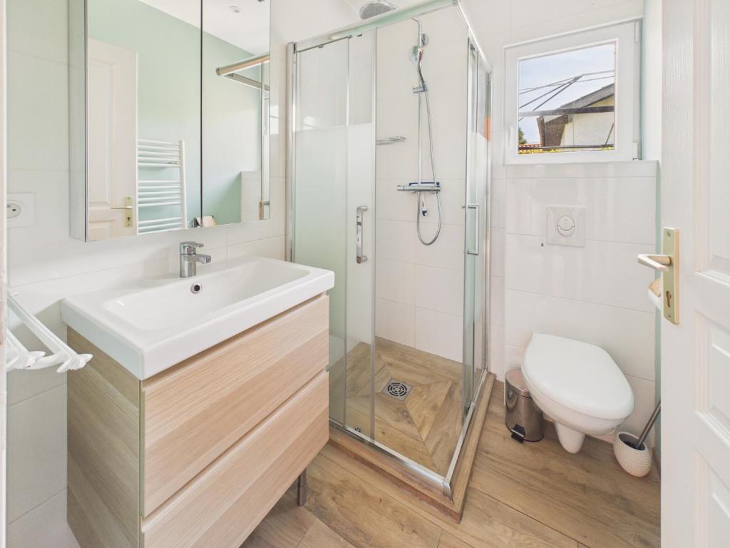 Chalet 700m de la mer, ideal 2 adultes 2 enfants - 5