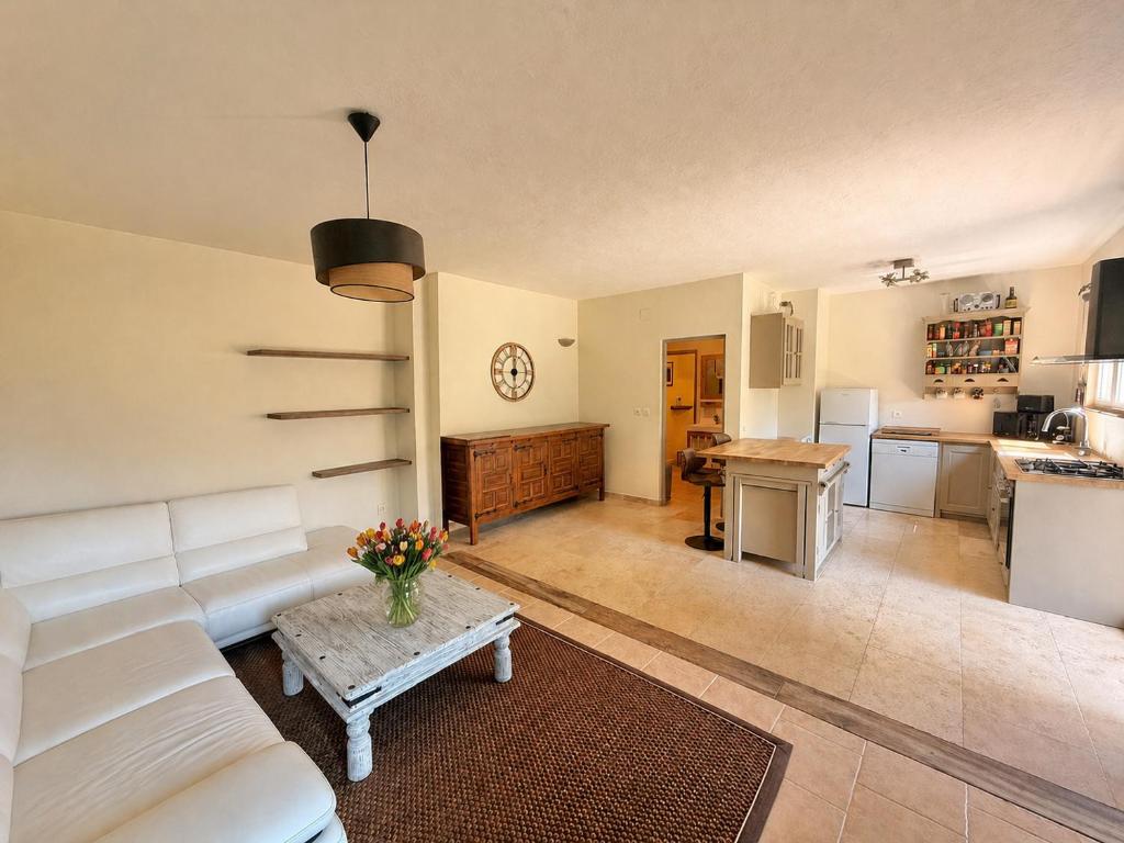 Charming Private Cottage with Garden & Parking in Bar-sur-Loup - 3