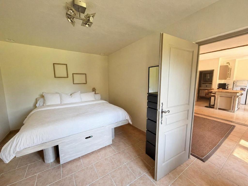 Charming Private Cottage with Garden & Parking in Bar-sur-Loup - 5