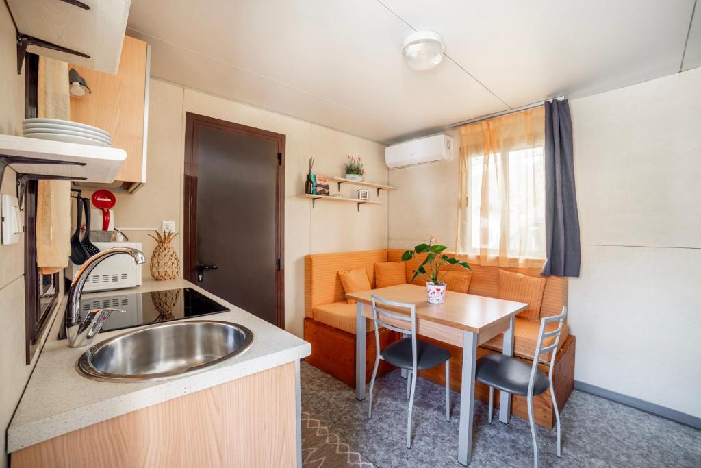 Camping Italia 90 Bungalow - 2