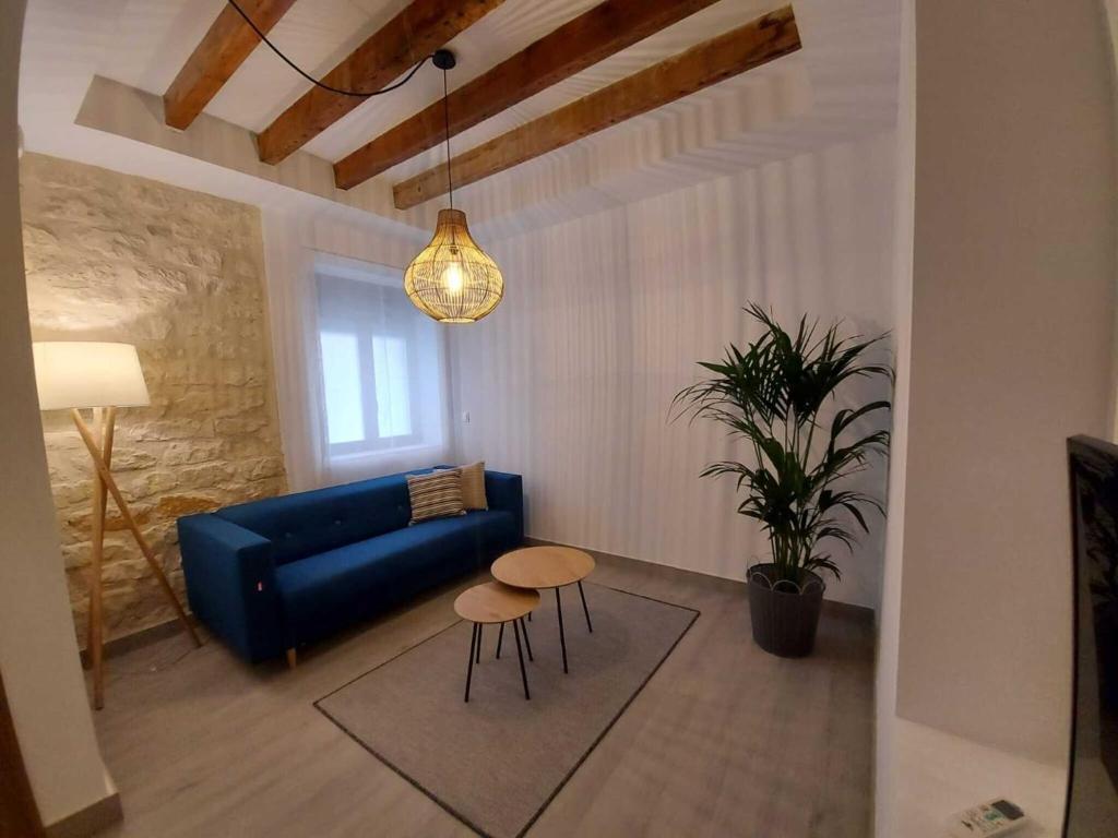 Deluxe Compact Flat with Jacuzzi - 2