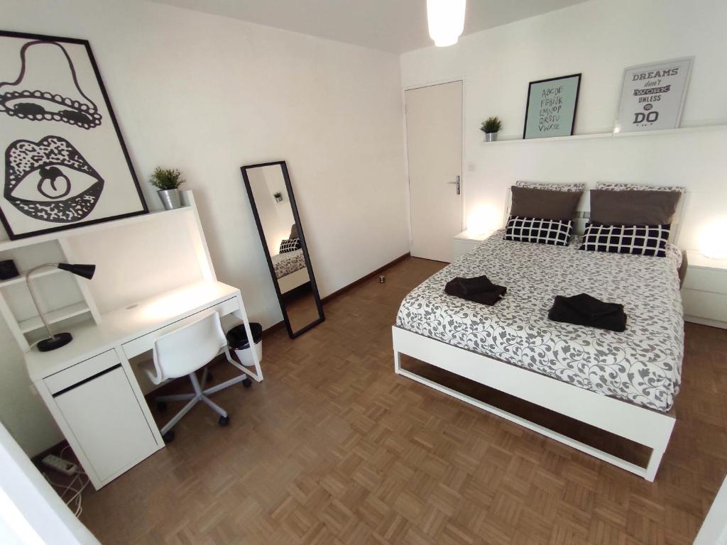 T4 3 chambres 4 étoiles clim avec garage ideal groupe tourisme et croisières proche Port Euromed Terrasses du port - 5