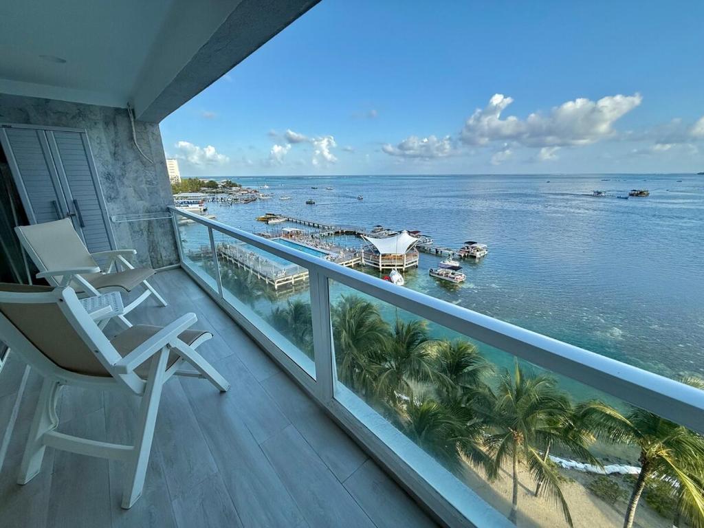 Lujoso apto con balcón, vista al mar y playa privada - 3