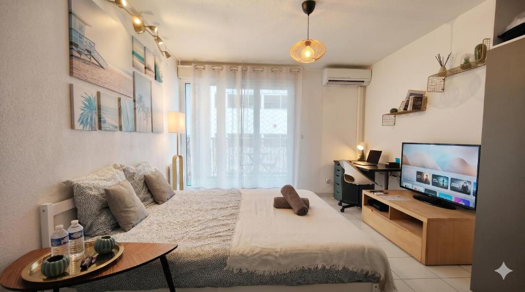Airkeys Le Galice - Idéal Couple en Escapade Aix Culture & Détente - Terrasse Privée - Calme - Parking GRATUIT - Bastide Cézanne en face - Centre Aix 15min à pied - WIFI HD - Climatisation - 4