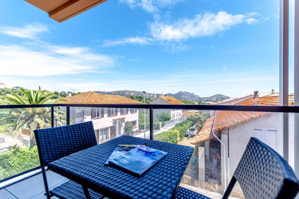Sure Hotel by Best Western Saint-Raphael Le Dramont - 3