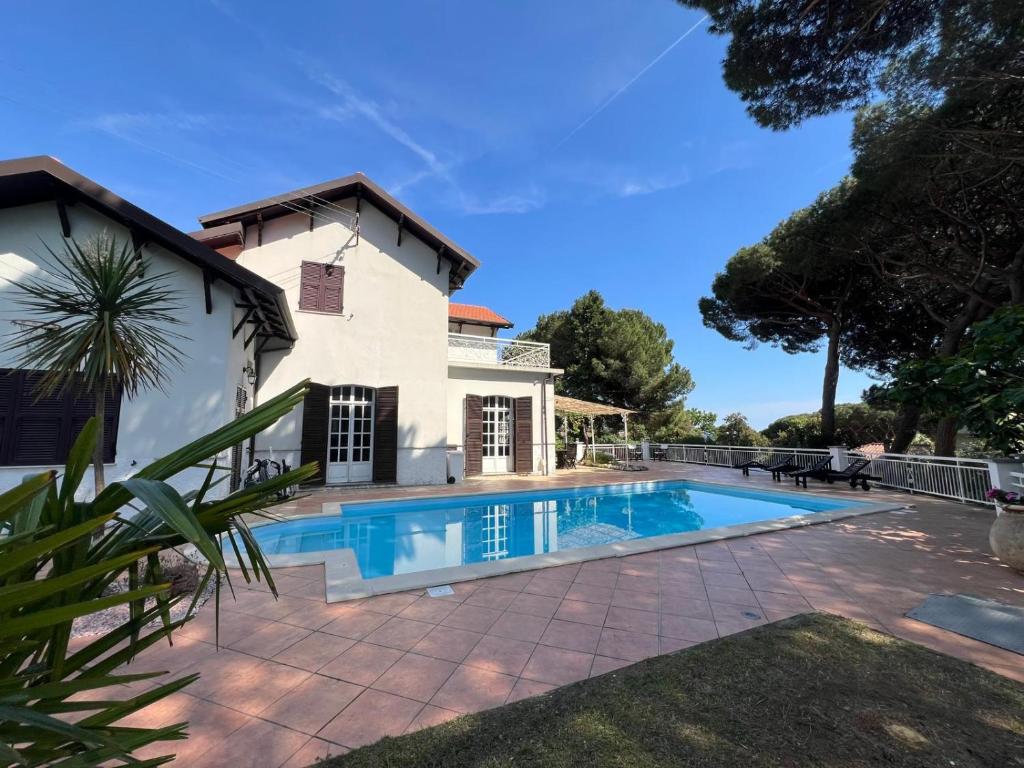Villa delle Rose - 1