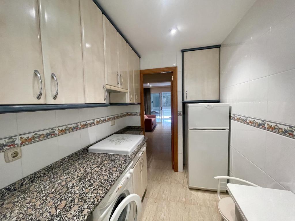 Gavina Sea Front R127 R128 - 5