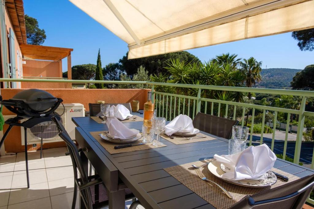 STE MAXIME PARK Coup de Cœur pour Elégant T2 avec Piscine proche centre-ville mer et plage - 1