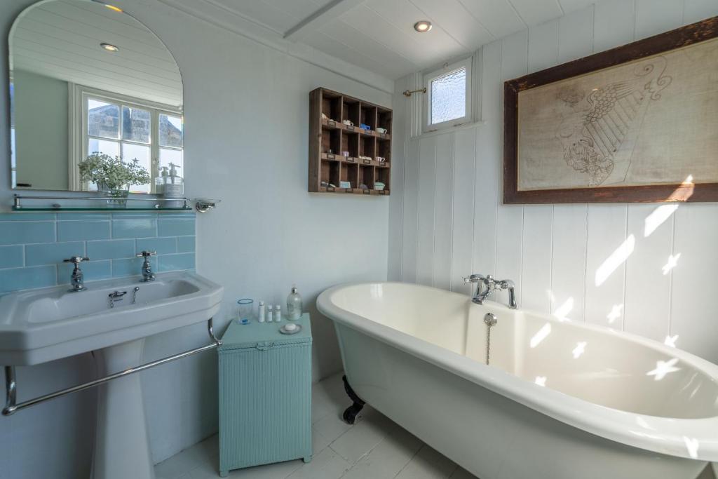 The Langley Tarne, Mousehole photo 2