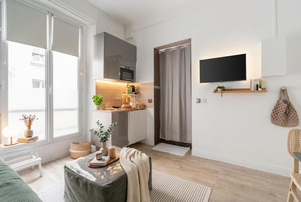 FurtiveStay - Galeries Fayette - 11 Joubert - 5