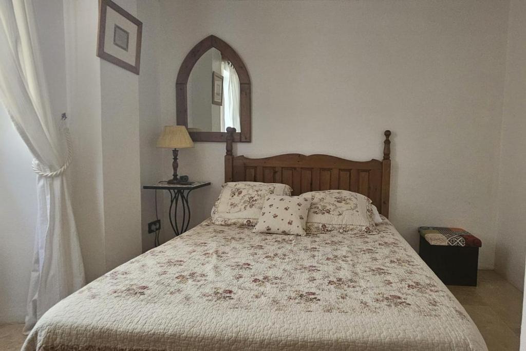 Authentic Old Antibes Duplex with Seaview Terrace - 5