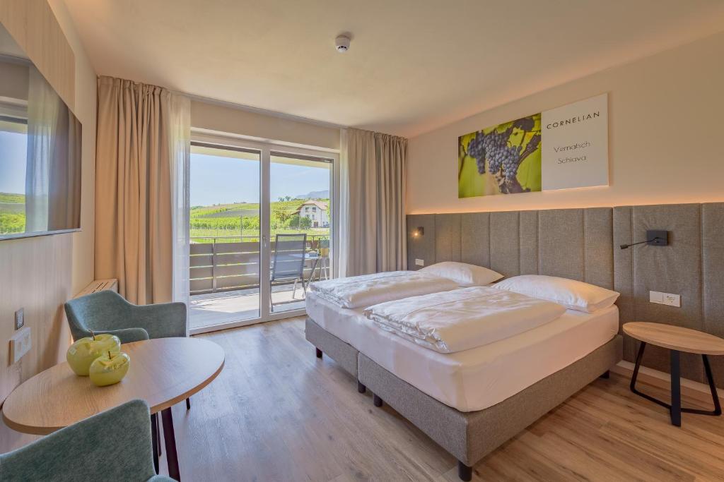 Hotel Cornelian Suites & Rooms - 2