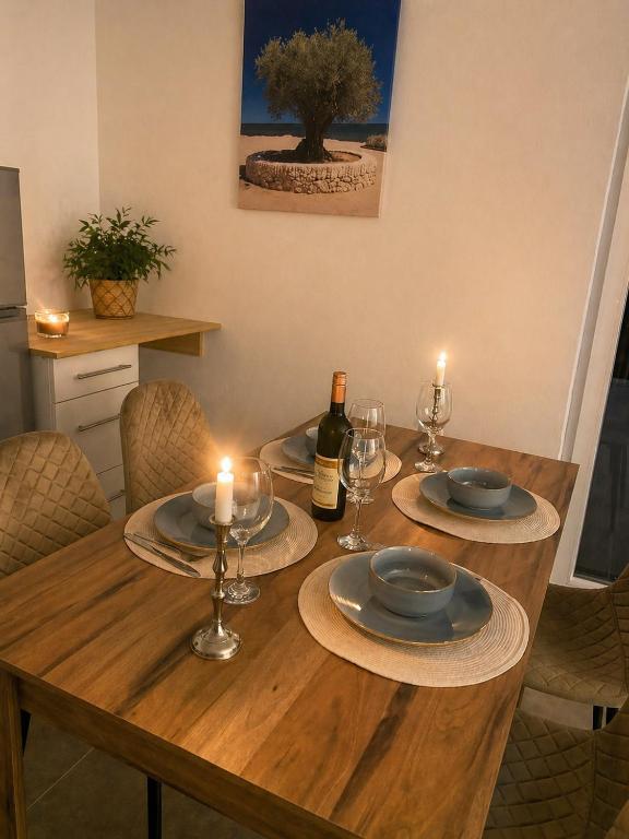 Welcome to our holiday home in Sutomore - 4