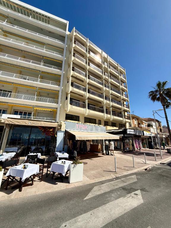 Superbe appartement idéalement situés avec vue mer - 2
