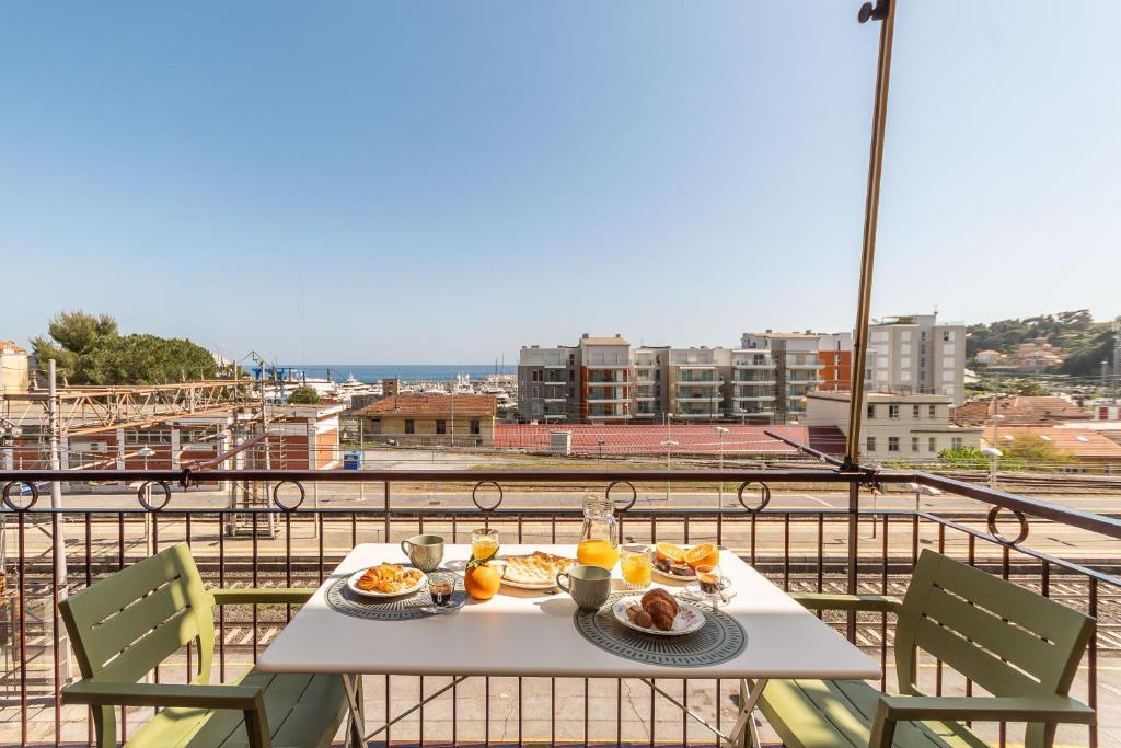 "Al Binario" 5m dal mare con vista e stazione a 1 minuto - 2