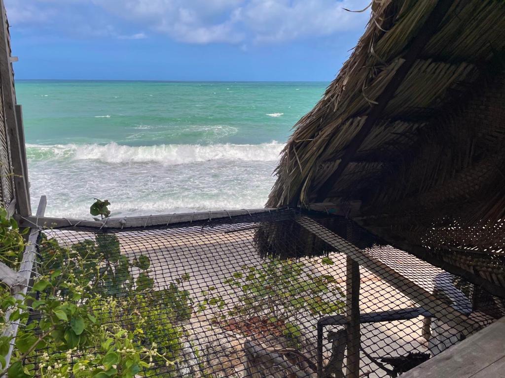 Monopoint - Beach hut near Tayrona Park - 1