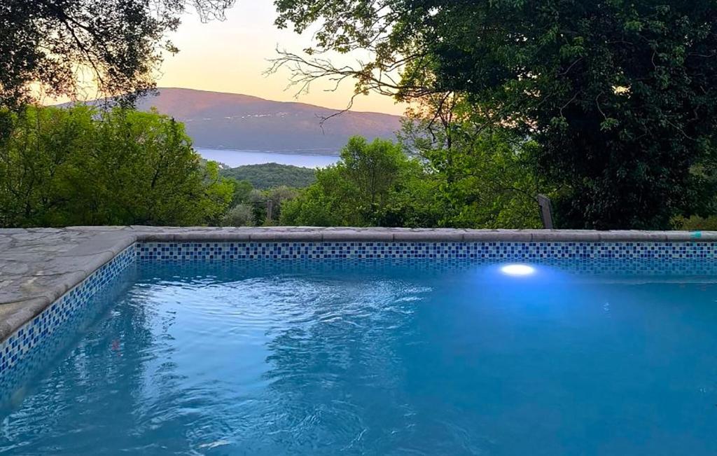 Pet Friendly Home In Herceg Novi - 3