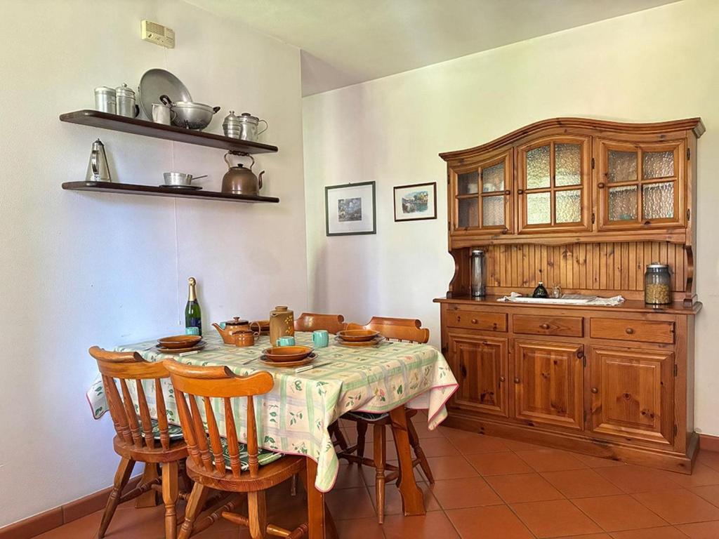 Lakeview Apartment in Luino for 4 - 2