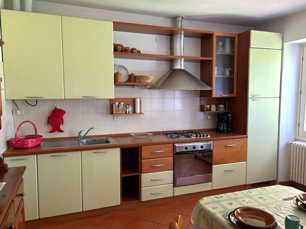 Lakeview Apartment in Luino for 4 - 3