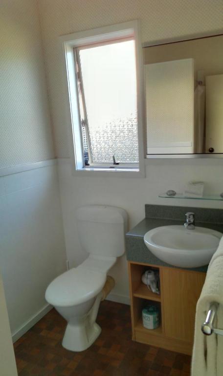 Riverview Motel photo