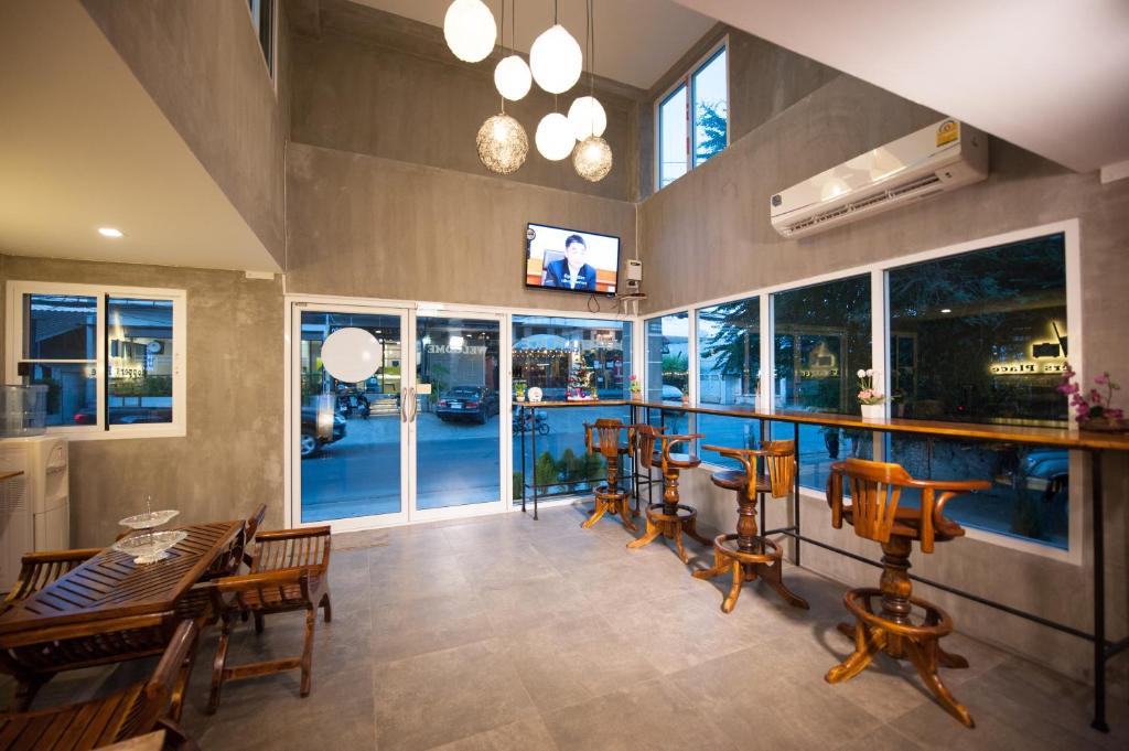 廊曼霍普尔斯普利斯青年旅馆 (Hoppers Place Donmuang Hostel)