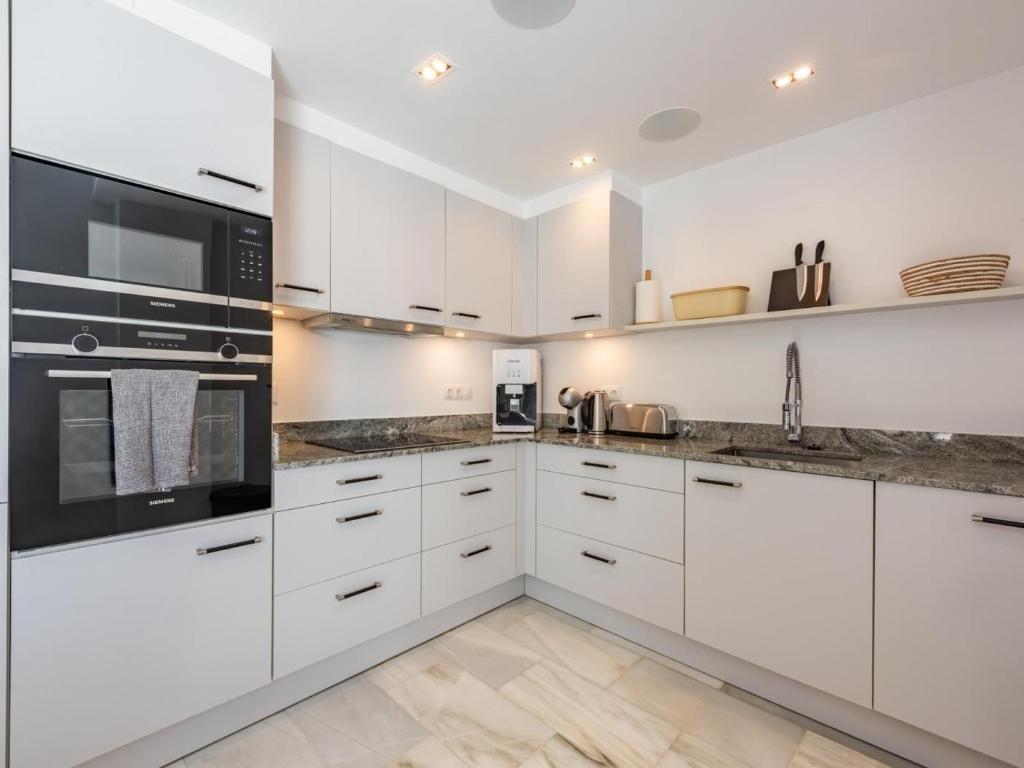 Los Naranjos modern 3 bedroom penthouse - 4
