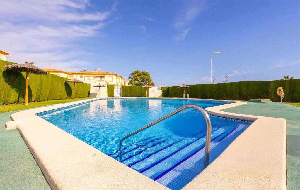 Awesome Apartment In Orihuela - 2