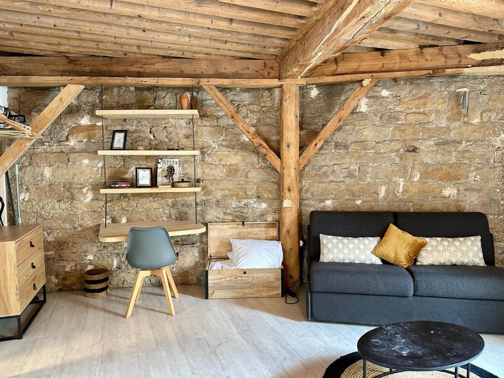 WeHost - Studio cosy - Pierre et Bois - 2