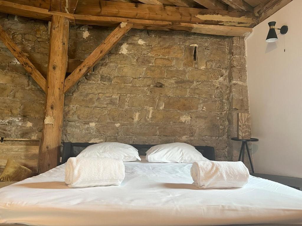 WeHost - Studio cosy - Pierre et Bois - 5