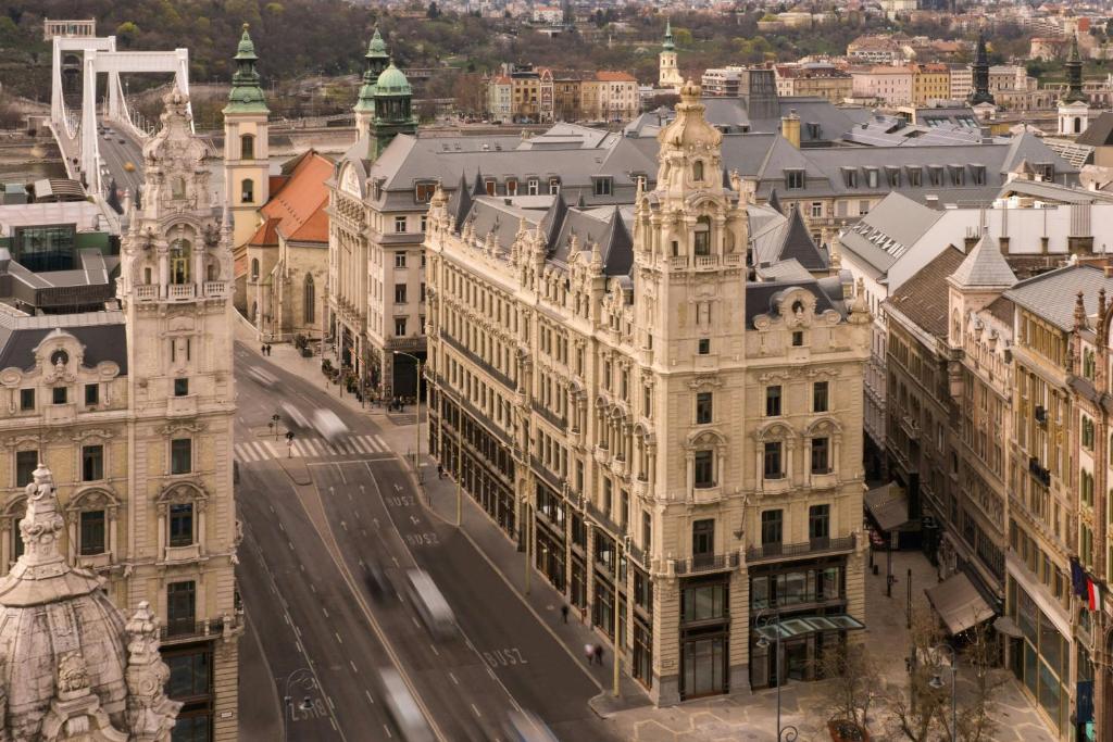 Located in Budapest tourist area
