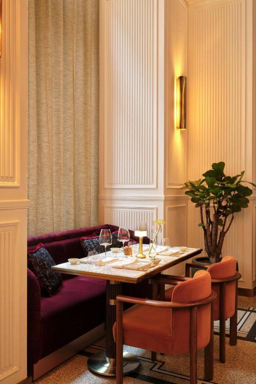 Bar/lounge, The St. Regis Budapest in Budapest