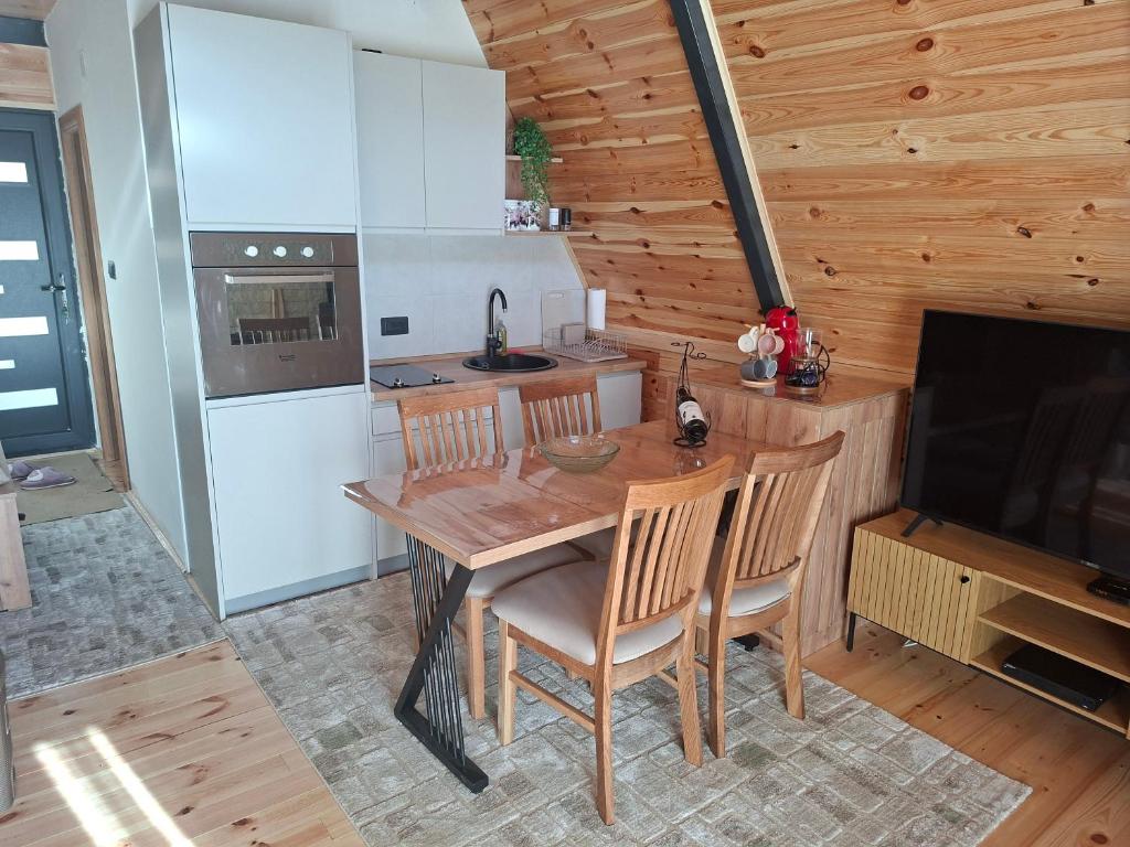Pine Forest Chalet - 4